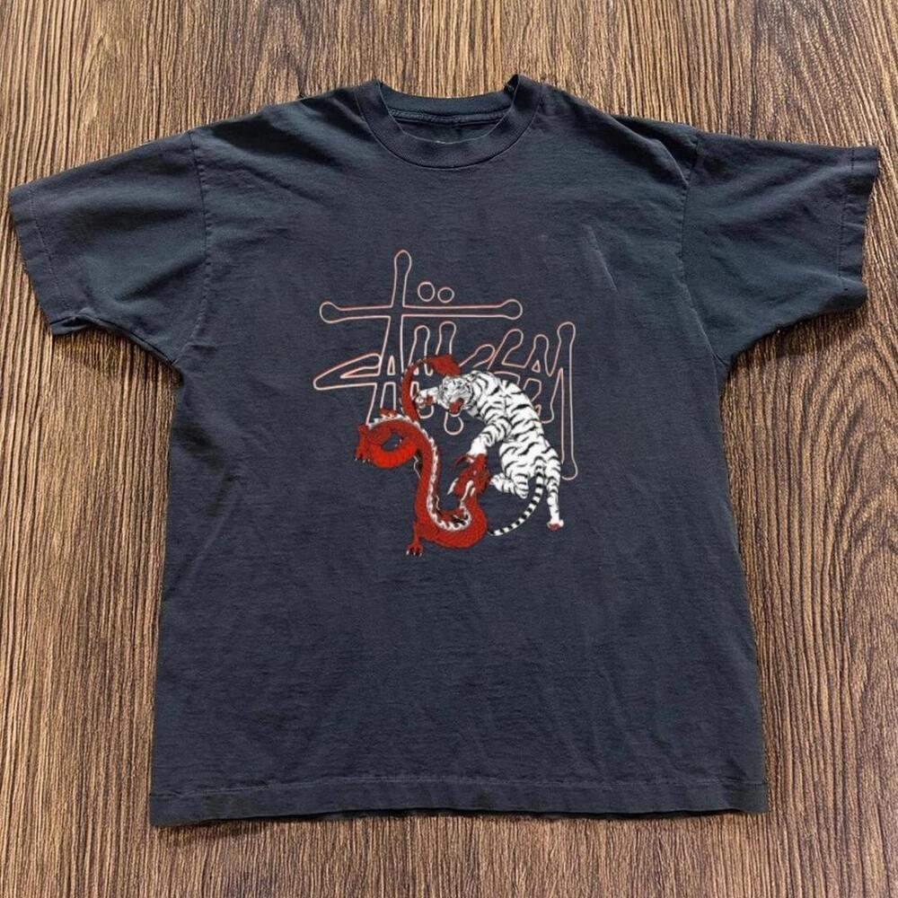 Gildan Men T-Shirt, Black Dragon And Tiger Graphic Tee